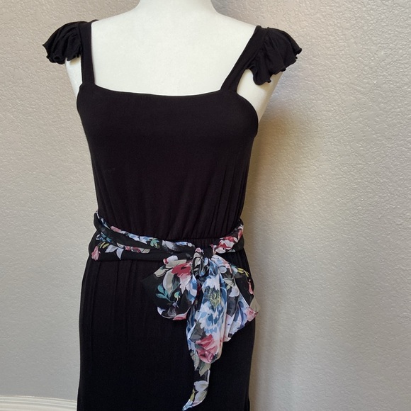 Saints 21 Dresses & Skirts - Black maxi tiered summer dress w/ ruffles accenting the shoulder straps, size S